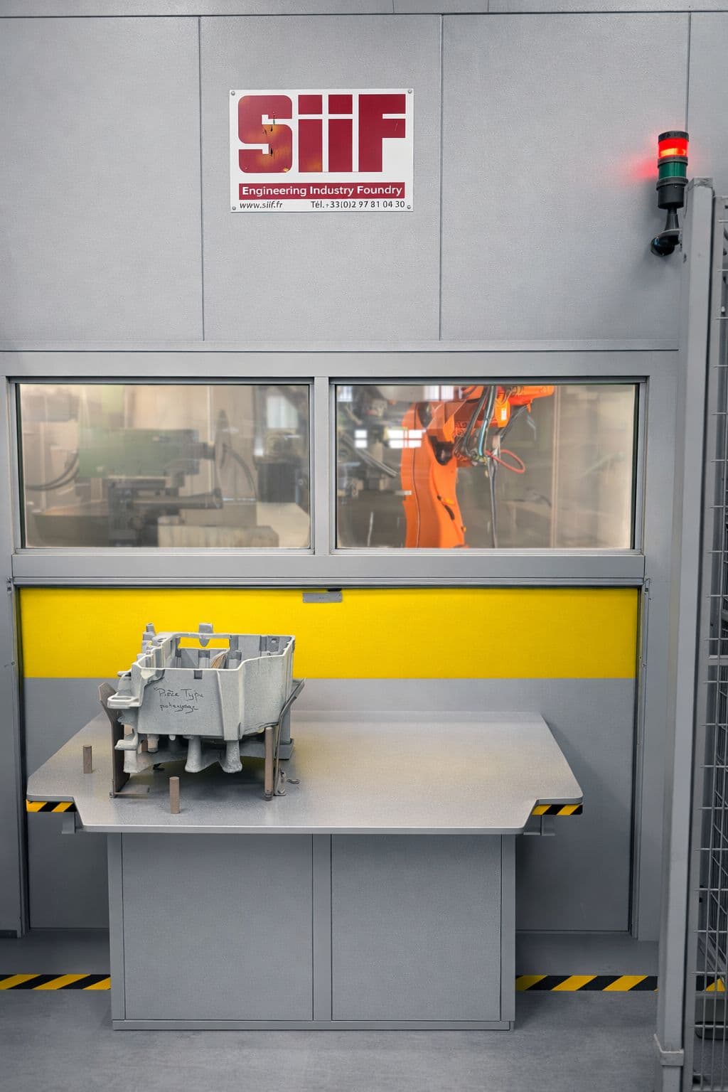 Robot di sbavatura